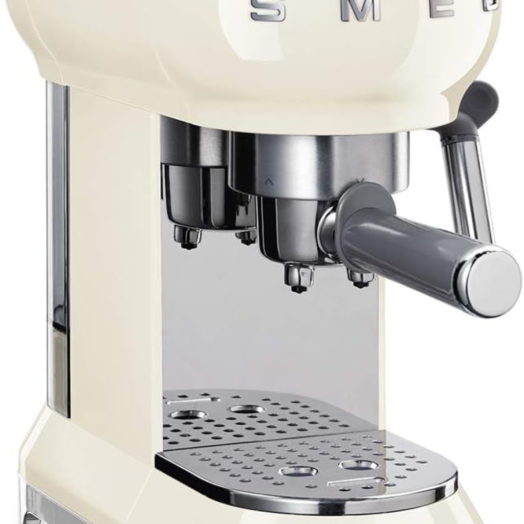 Smeg ECF01CRUS Espresso Coffee Machine Review, One Size, 1L, Cream