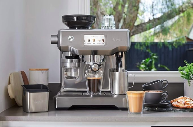 Photo of the luxury coffee espresso machine referred to in the Breville Oracle Touch Review